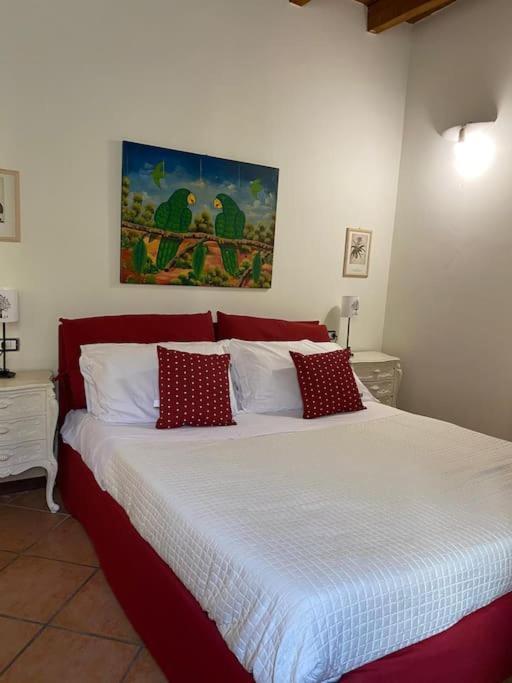 La Casa Nel Borgo Apartment Angera Luaran gambar